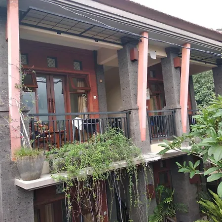 Utari House